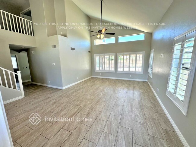 Photo - 25541 W Pioneer St