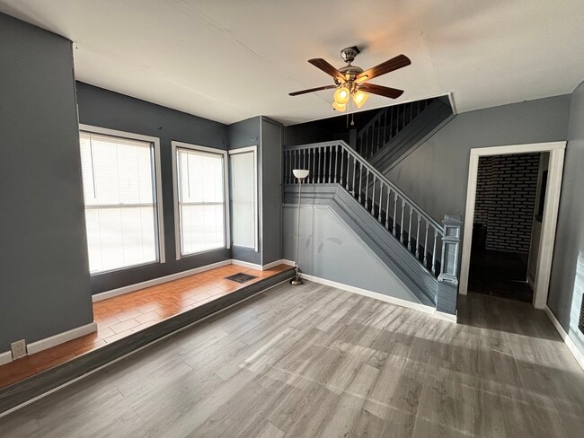 Photo - 1934 Butterfield Ave