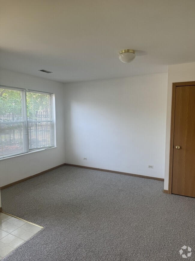 Building Photo - 4125 S Vincennes Ave Unit 1 Rental