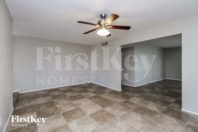 Photo - 2331 E Alameda Dr