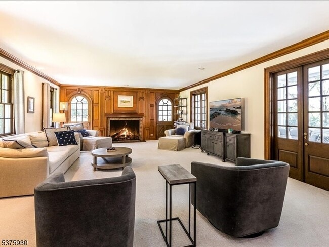 Photo - 146 Rensselaer Rd