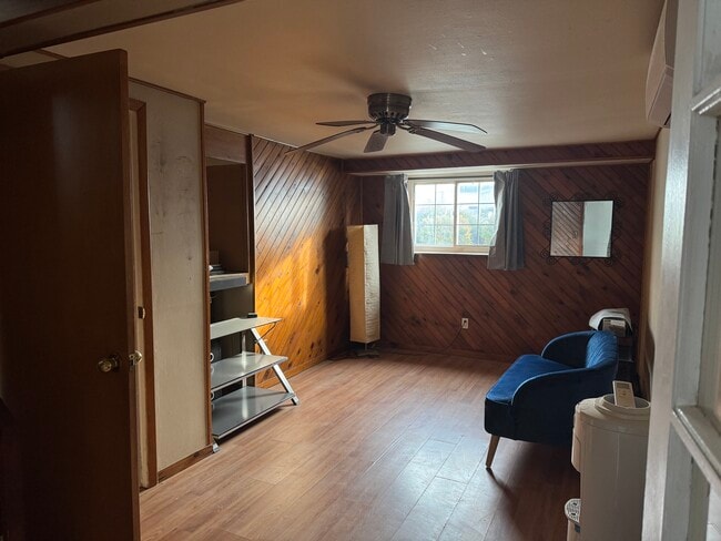 Photo - 106 Cornell Ln