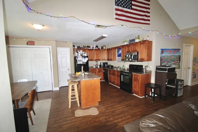 Photo - 109 Tuscany Trail