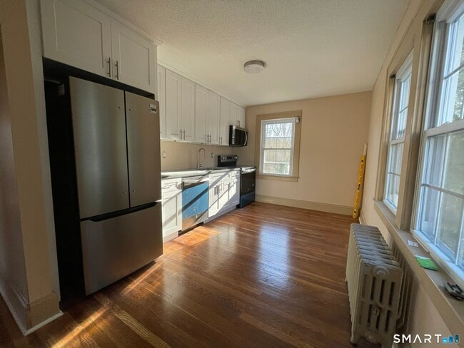 Photo - 482 W Main St