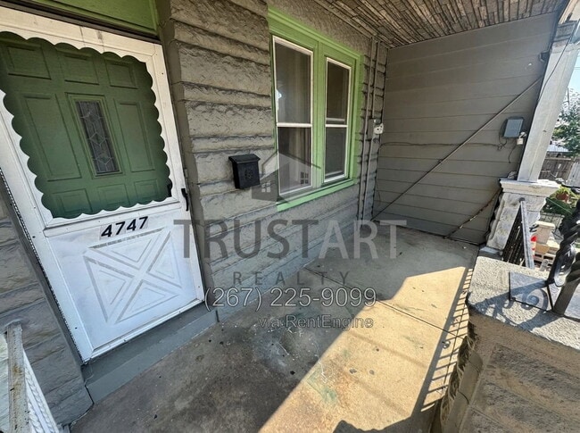 Photo - 4747 N Mascher St