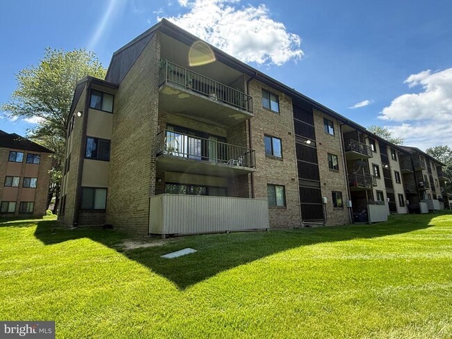 Building Photo - 6029 Majors Ln Unit 4 C16 Rental