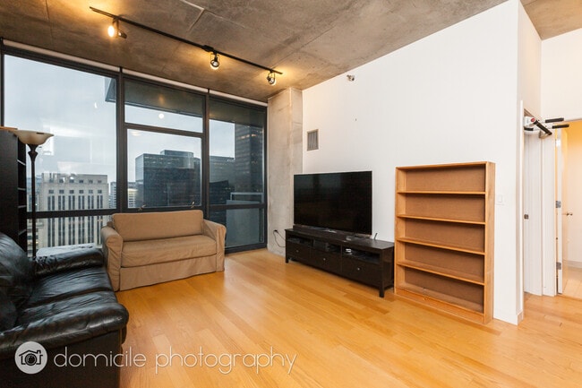 Photo - 235 W Van Buren St Unit 2113