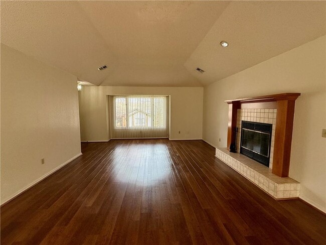 Photo - 9 Dunedin Dr