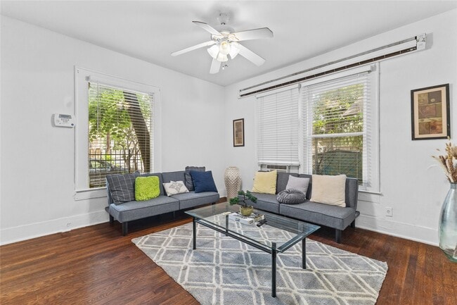 Photo - 2509 Whitney St Unit A