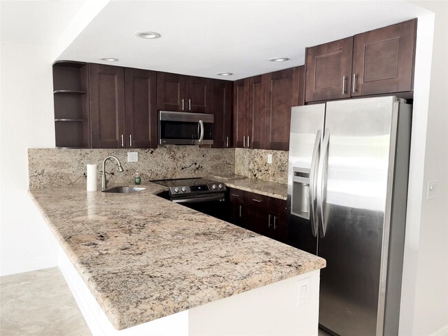 Photo - 550 Bayshore Dr Unit 310