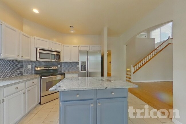Photo - 16240 Quarry Hill Dr
