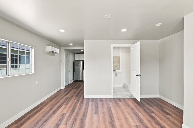 Photo - 11150 Santa Fe Ave