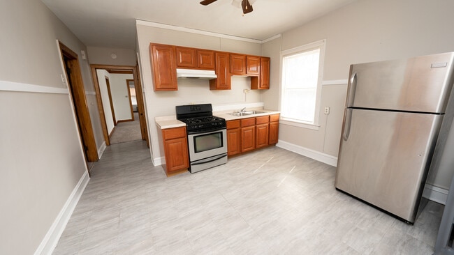 Photo - 1216 N Springfield Ave Unit 2