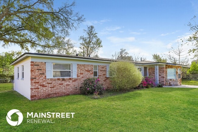 Photo - 8360 Red Holly Ln