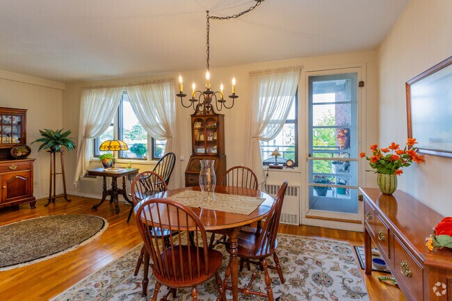 1BR, 1BA-750SF