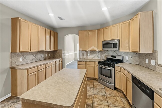 Photo - 710 Single Pine Ct