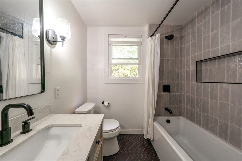 281 Washington Ave Unit 2