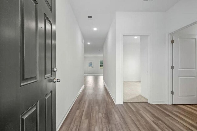 Photo - 141 Rother Pl