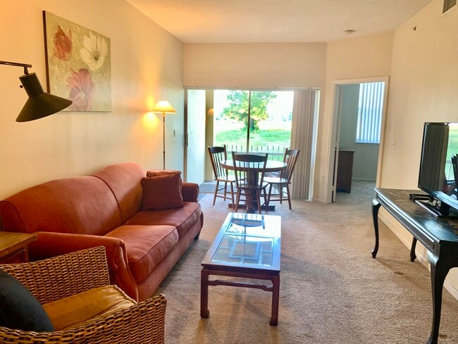 Building Photo - 2080 Greenview Shores Blvd Unit 402