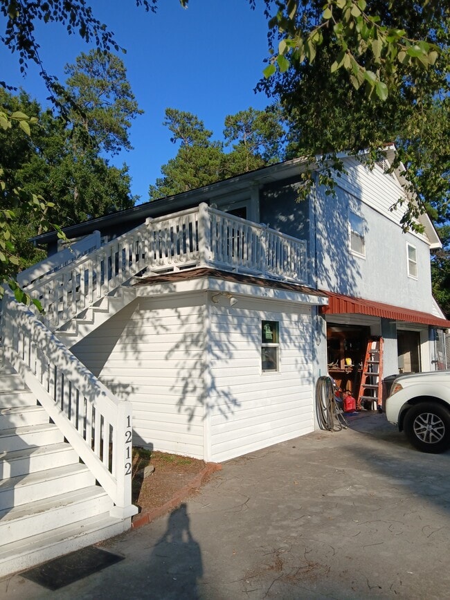 Building Photo - 1212 Manorway Dr Unit Jackson