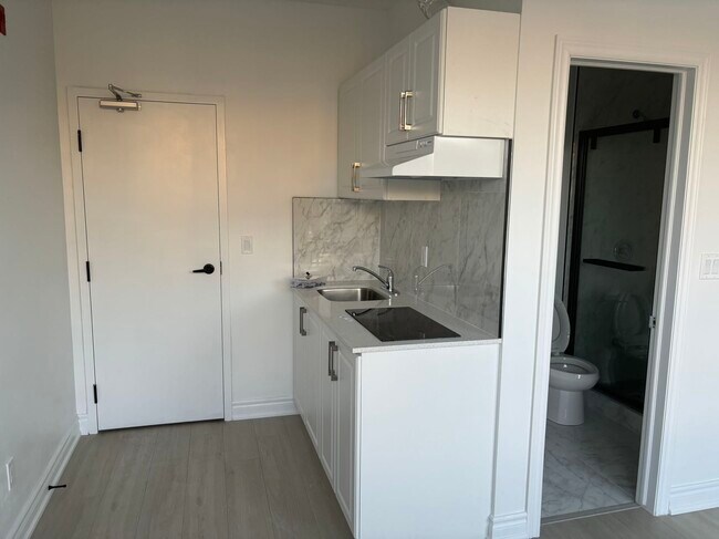 Photo - 334 Donlands Ave