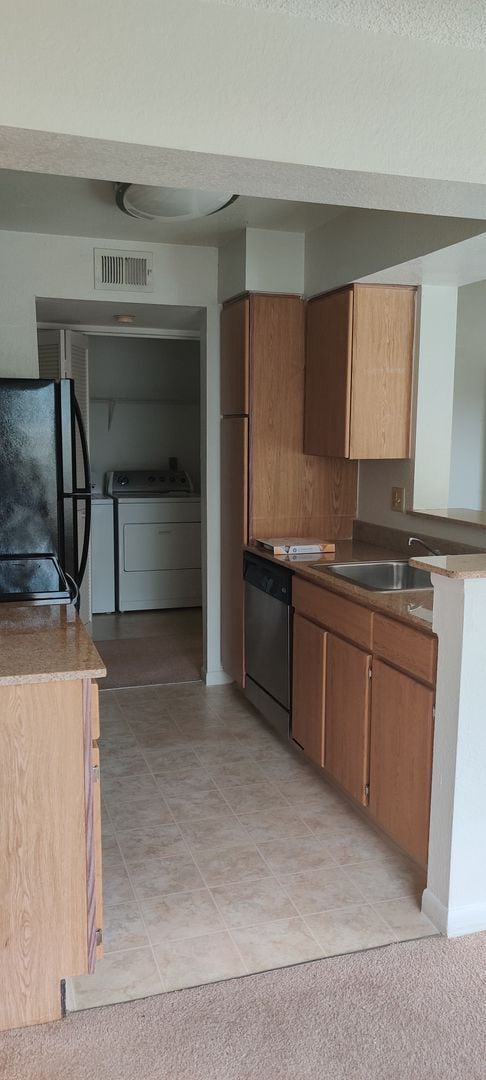 Photo - Lexington Place - 1134 Unidad 1134