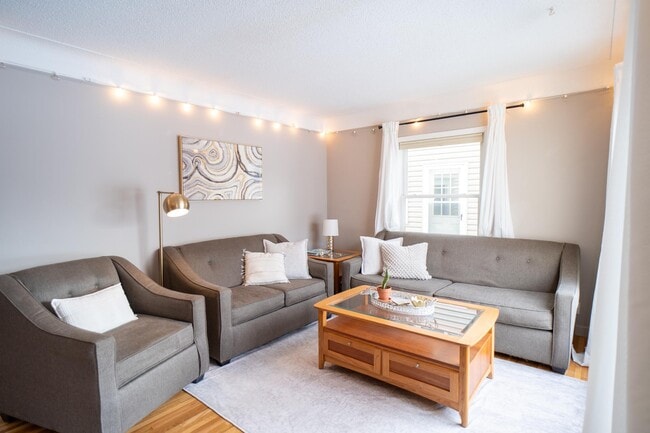 Photo - 2917 Hampshire Ave S