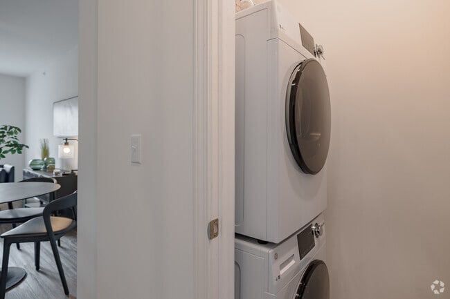 1BR, 1BA - 552SF - Laundry