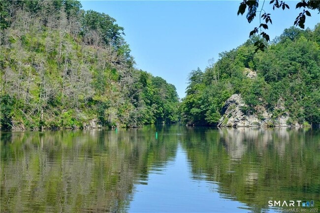 Photo - 67 Lake Lillinonah Rd N