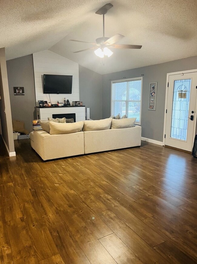 Photo - 14255 Camden Ln