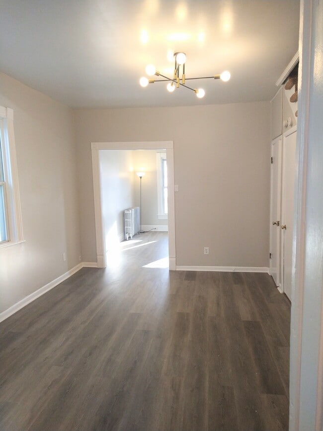 Photo - 152 E 3rd St