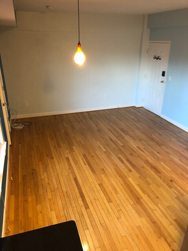 Photo - 1321 Fairmont St NW Unidad 404