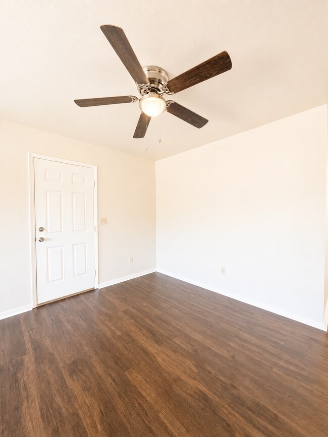 Photo - SH1906 Unit 1