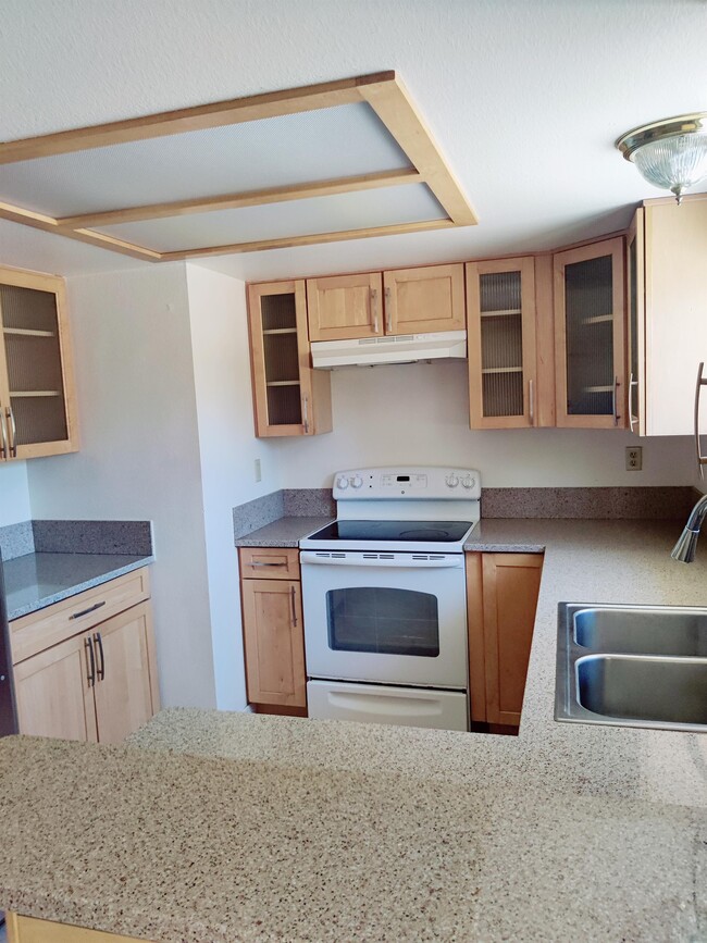 Photo - 18589 Lake Forest Dr