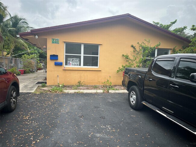 Photo - 231 SW 8th St Unit 1