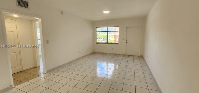 Photo - 3670 SW 10th St Unit 10B