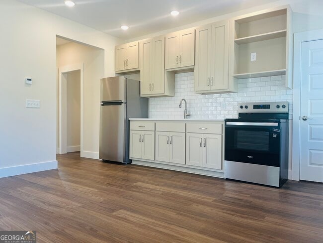 Photo - 105 Gardenia Ln