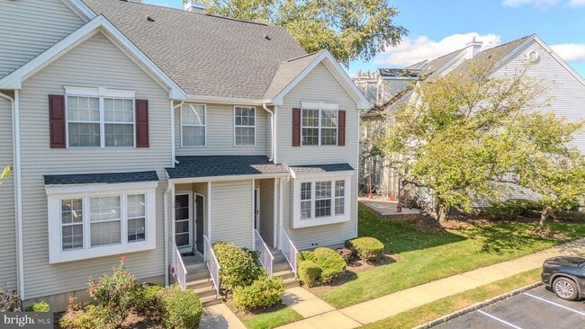 Photo - 1311 Blossom Cir