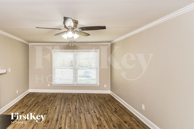 Photo - 701 Whitby Ct