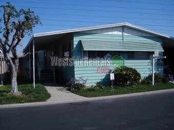 Photo - 3595 Santa Fe Ave