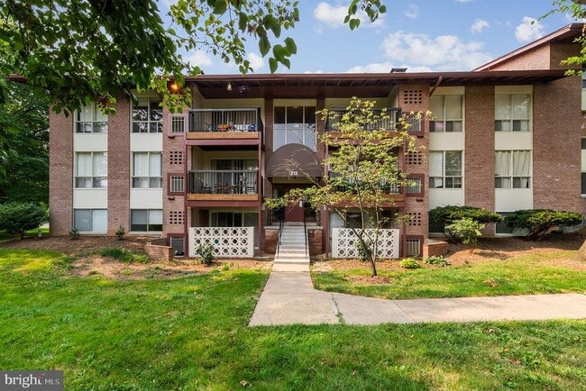 Building Photo - 212 Park Terrace Ct SE Unit 77 Rental