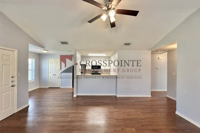 Photo - 2 Bedroom 2 Bath Duplex at Mansion Creek in Tyler! 1/2 OFF your first full month’s rent!