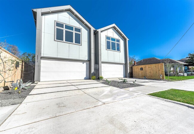 Photo - 3411 McGowen St