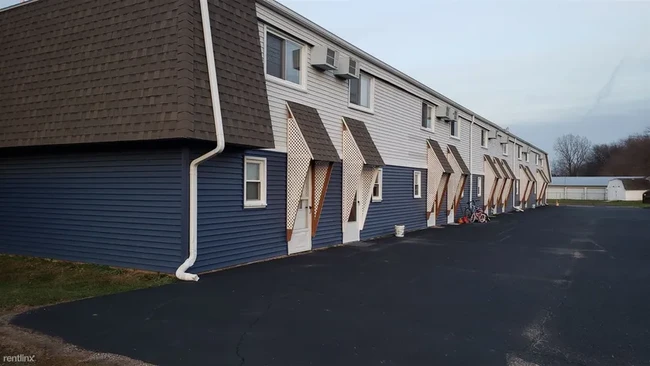 Parsons Apartments - Parsons Apartments