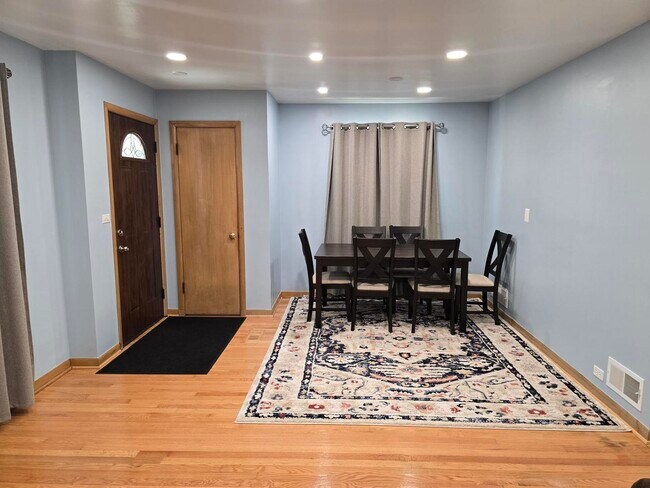 Photo - 5151 N Meade Ave