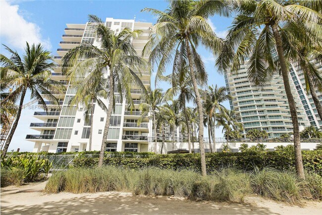 10275 Collins Ave Unit 201