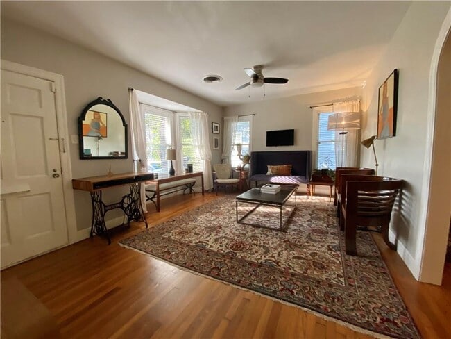 Photo - 1707 Newfield Ln