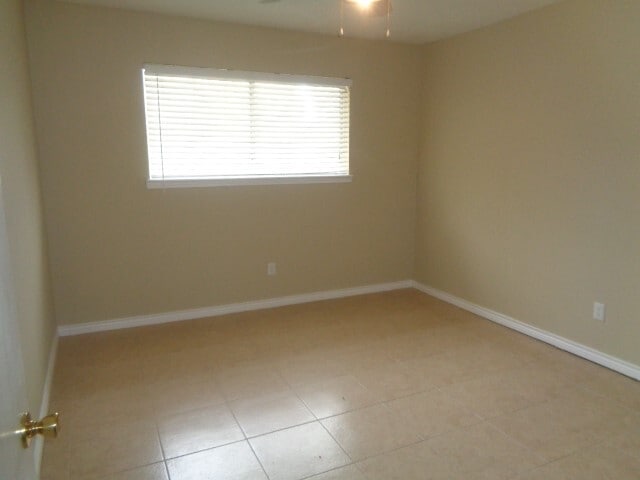 Photo - 14022 Greenway Dr