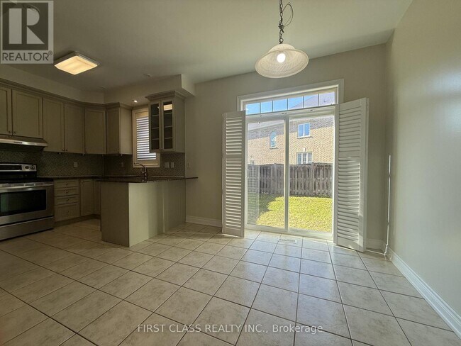 Photo - 36 Princess Diana Dr