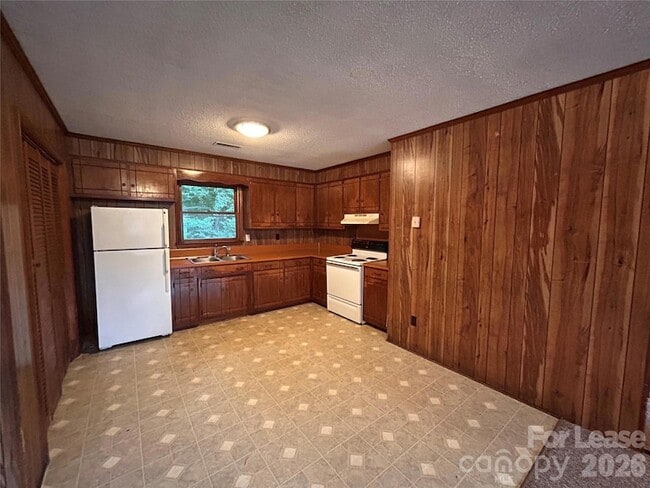 Photo - 179 Sunny Hill Dr